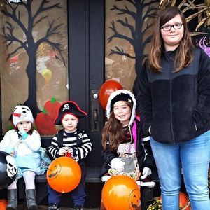 Meet your Posher, Tina